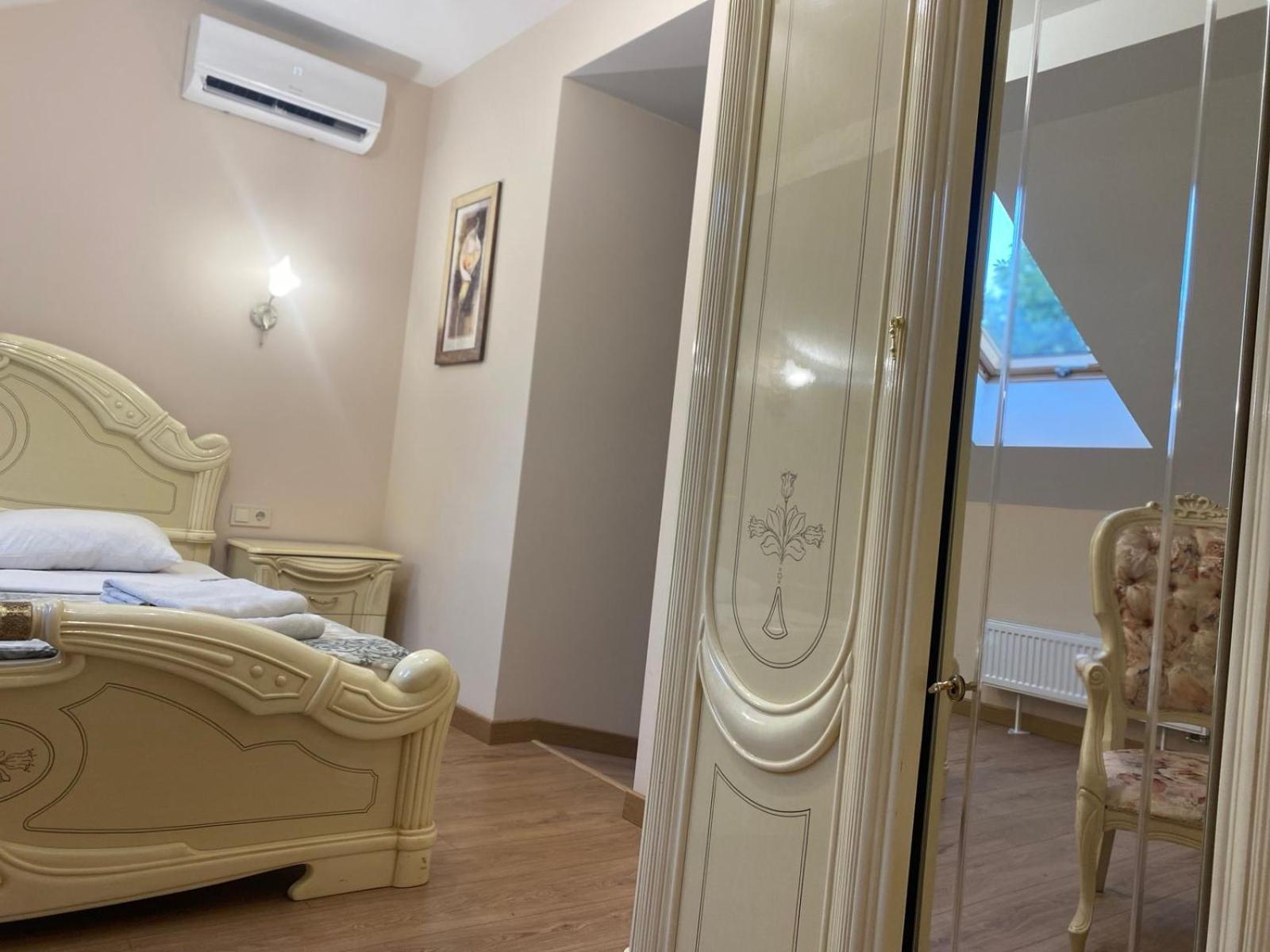 Apart Yaroslava Osmomysla 9 Square - City Center Лвив Екстериор снимка