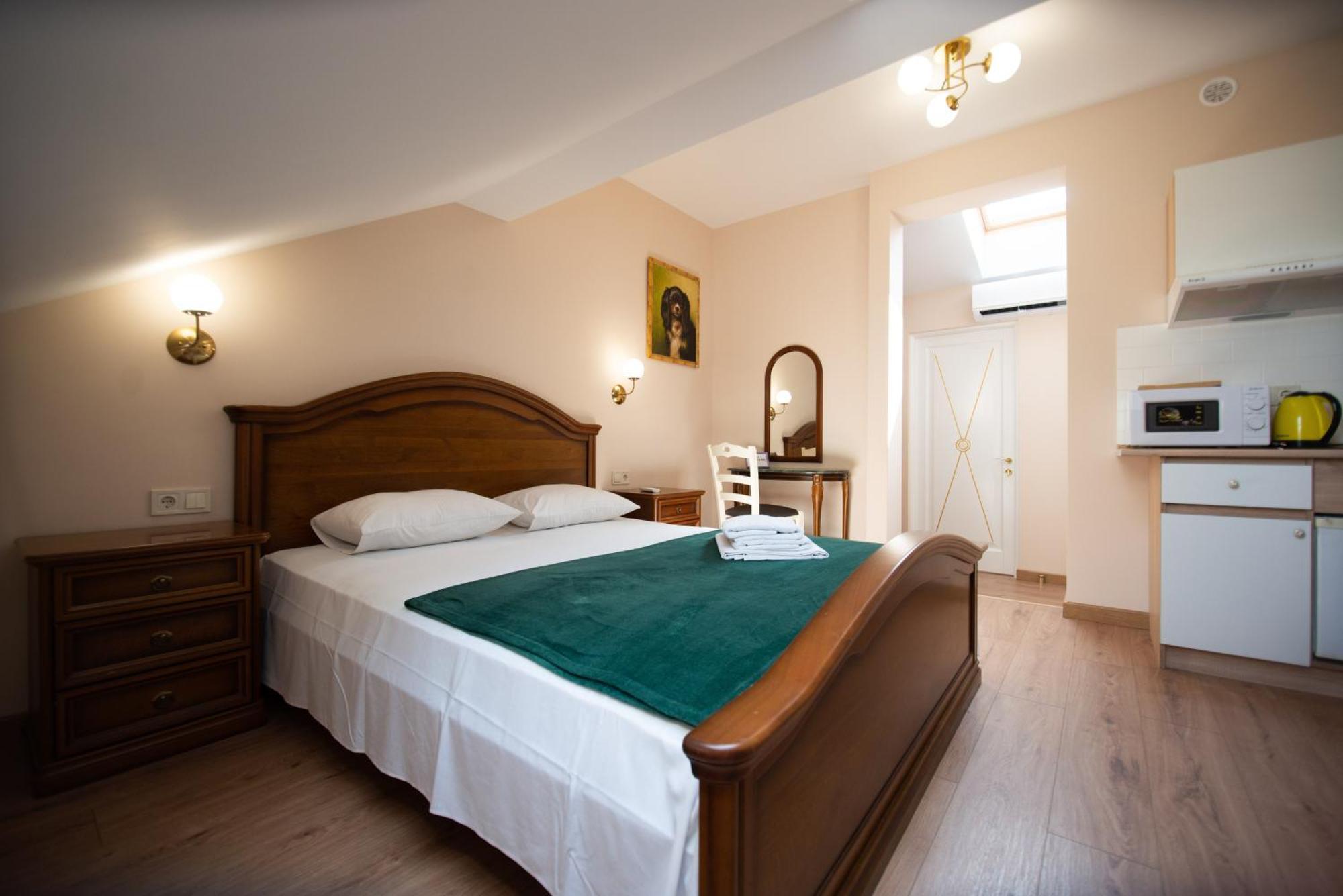 Apart Yaroslava Osmomysla 9 Square - City Center Лвив Екстериор снимка