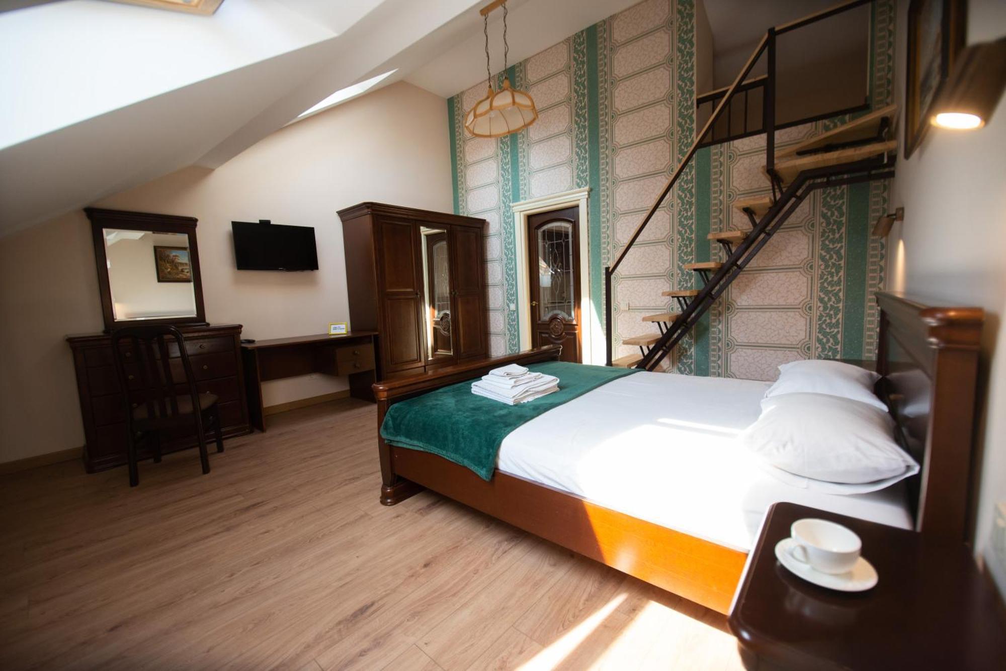 Apart Yaroslava Osmomysla 9 Square - City Center Лвив Екстериор снимка