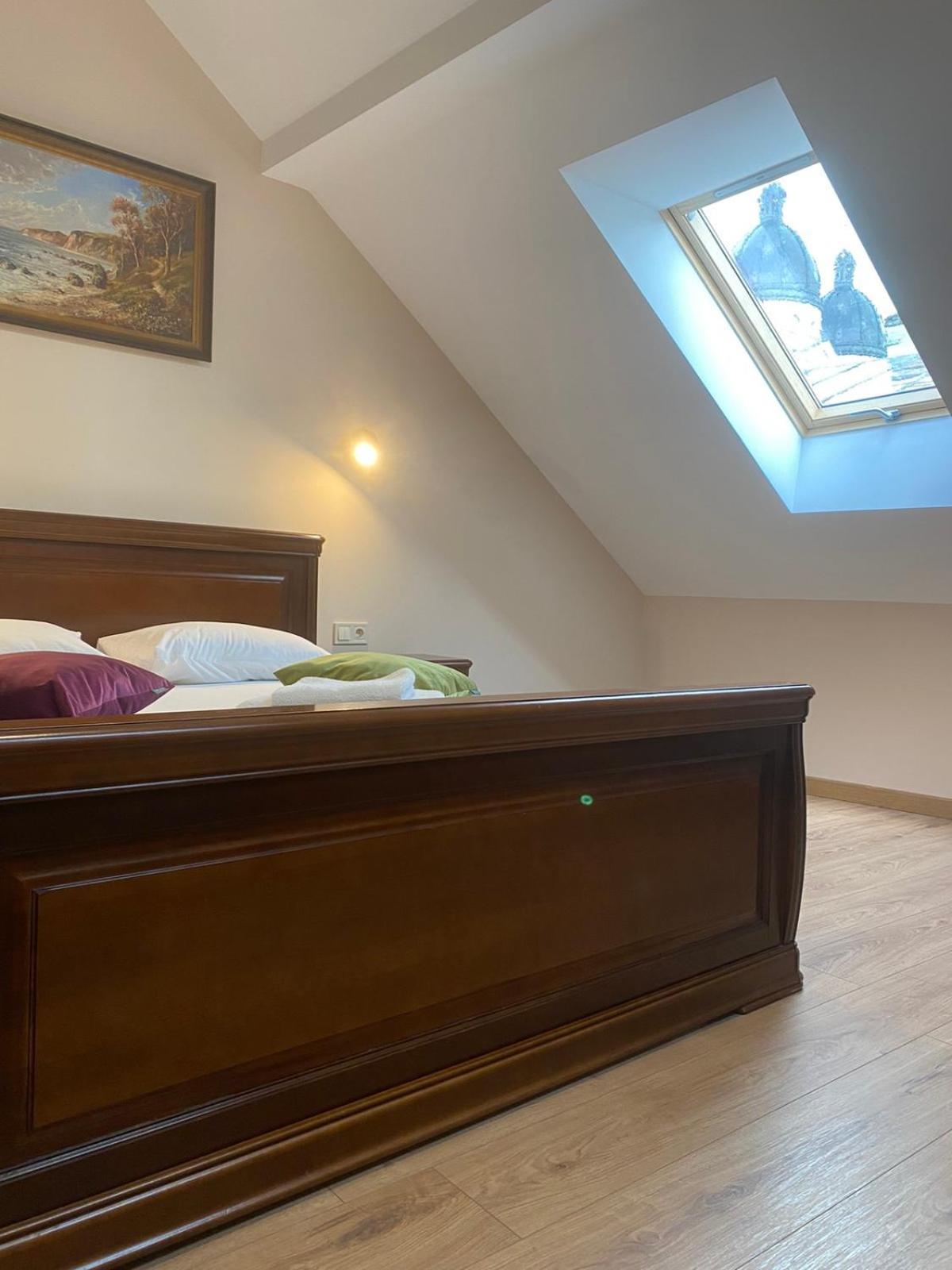 Apart Yaroslava Osmomysla 9 Square - City Center Лвив Екстериор снимка